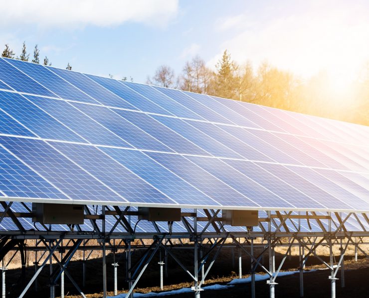 Power plant using renewable solar energy with sun